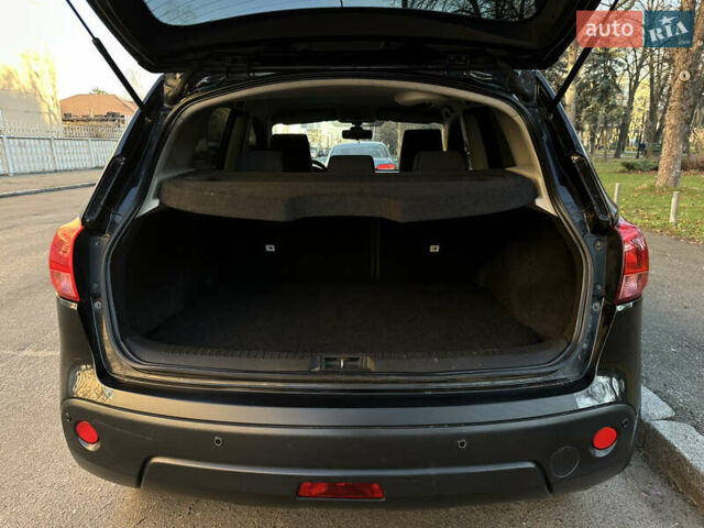 Черный Ниссан Кашкай, объемом двигателя 1.6 л и пробегом 142 тыс. км за 8900 $, фото 14 на Automoto.ua