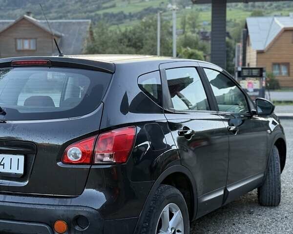 Черный Ниссан Кашкай, объемом двигателя 1.6 л и пробегом 197 тыс. км за 6000 $, фото 6 на Automoto.ua