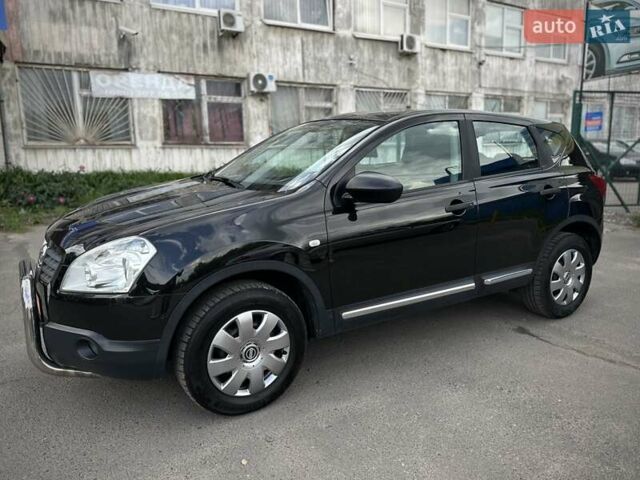 Черный Ниссан Кашкай, объемом двигателя 1.6 л и пробегом 200 тыс. км за 8900 $, фото 22 на Automoto.ua