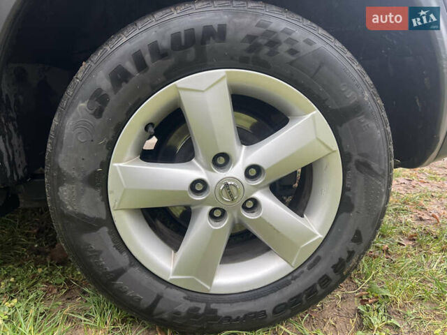 Черный Ниссан Кашкай, объемом двигателя 1.6 л и пробегом 268 тыс. км за 6800 $, фото 31 на Automoto.ua