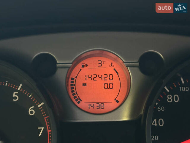 Черный Ниссан Кашкай, объемом двигателя 1.6 л и пробегом 142 тыс. км за 8900 $, фото 19 на Automoto.ua