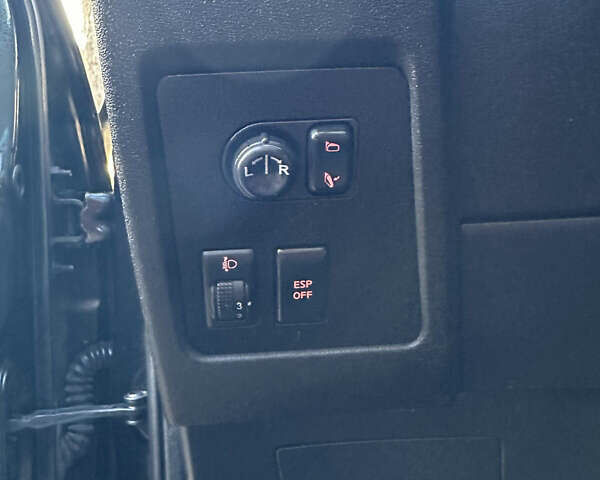 Черный Ниссан Кашкай, объемом двигателя 1.6 л и пробегом 196 тыс. км за 8599 $, фото 12 на Automoto.ua