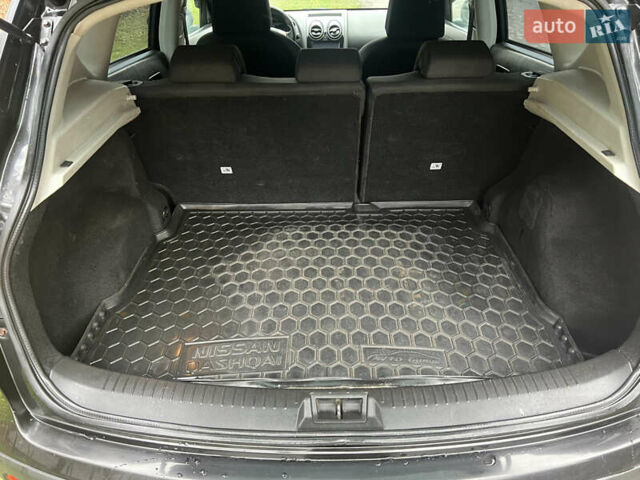 Черный Ниссан Кашкай, объемом двигателя 1.6 л и пробегом 212 тыс. км за 7499 $, фото 26 на Automoto.ua