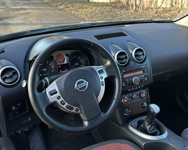 Черный Ниссан Кашкай, объемом двигателя 1.6 л и пробегом 196 тыс. км за 8599 $, фото 8 на Automoto.ua