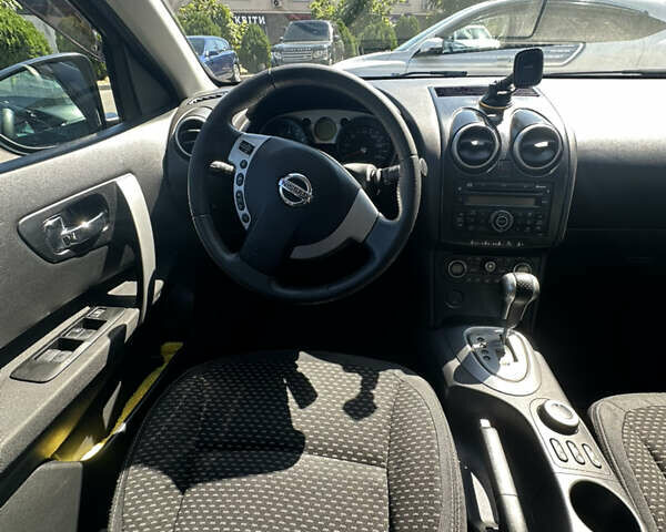 Черный Ниссан Кашкай, объемом двигателя 2 л и пробегом 166 тыс. км за 8900 $, фото 6 на Automoto.ua