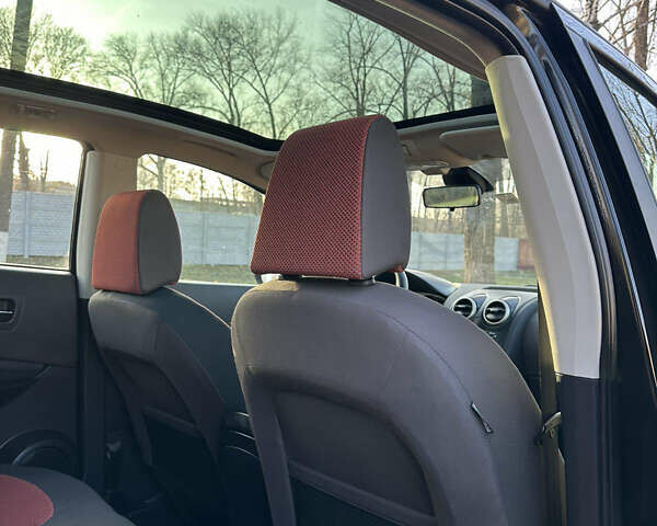 Черный Ниссан Кашкай, объемом двигателя 1.6 л и пробегом 196 тыс. км за 8599 $, фото 19 на Automoto.ua