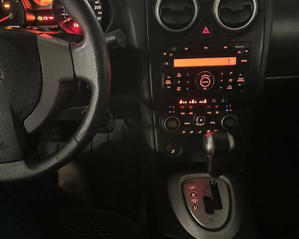 Черный Ниссан Кашкай, объемом двигателя 2 л и пробегом 166 тыс. км за 8900 $, фото 14 на Automoto.ua