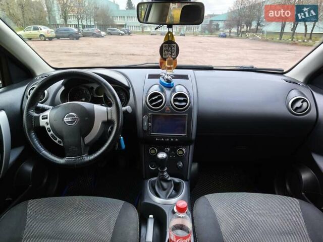 Черный Ниссан Кашкай, объемом двигателя 2 л и пробегом 167 тыс. км за 7999 $, фото 27 на Automoto.ua