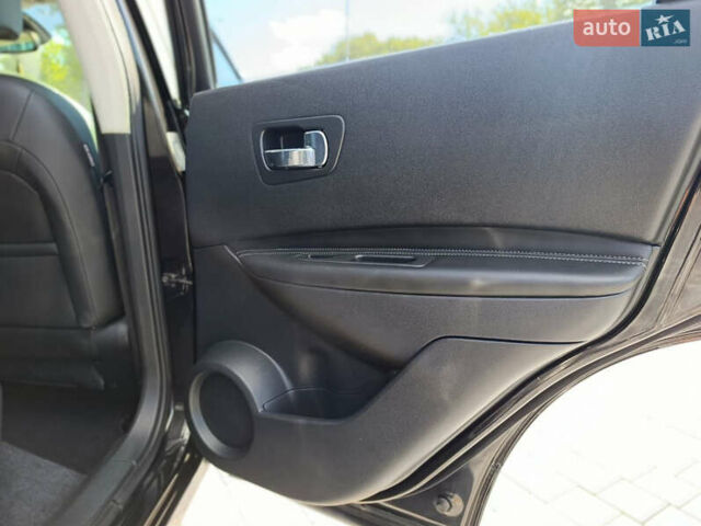 Черный Ниссан Кашкай, объемом двигателя 2 л и пробегом 240 тыс. км за 9700 $, фото 13 на Automoto.ua