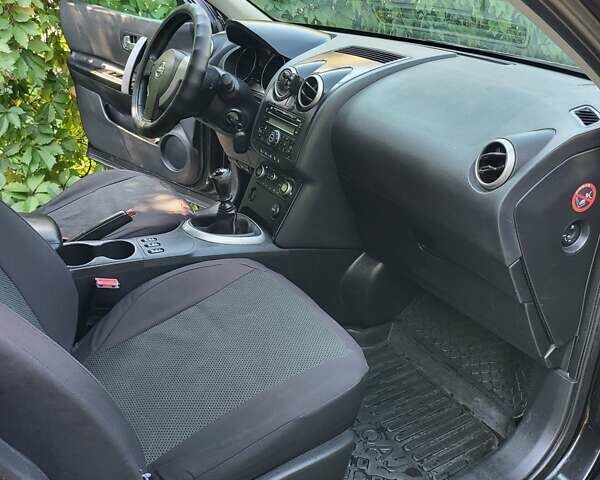 Черный Ниссан Кашкай, объемом двигателя 2 л и пробегом 360 тыс. км за 6400 $, фото 15 на Automoto.ua