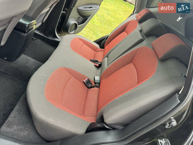 Черный Ниссан Кашкай, объемом двигателя 1.5 л и пробегом 231 тыс. км за 7900 $, фото 20 на Automoto.ua