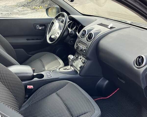 Черный Ниссан Кашкай, объемом двигателя 2 л и пробегом 229 тыс. км за 7300 $, фото 10 на Automoto.ua