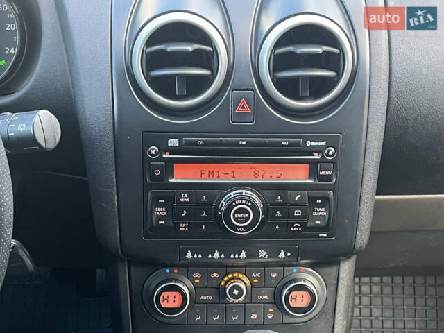 Черный Ниссан Кашкай, объемом двигателя 2 л и пробегом 164 тыс. км за 7300 $, фото 17 на Automoto.ua