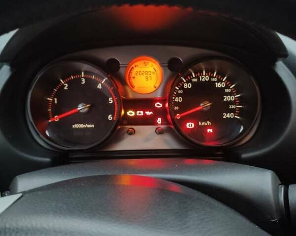 Черный Ниссан Кашкай, объемом двигателя 1.46 л и пробегом 200 тыс. км за 9000 $, фото 13 на Automoto.ua