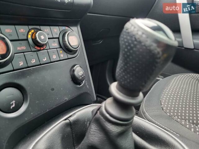 Черный Ниссан Кашкай, объемом двигателя 1.5 л и пробегом 239 тыс. км за 8900 $, фото 74 на Automoto.ua