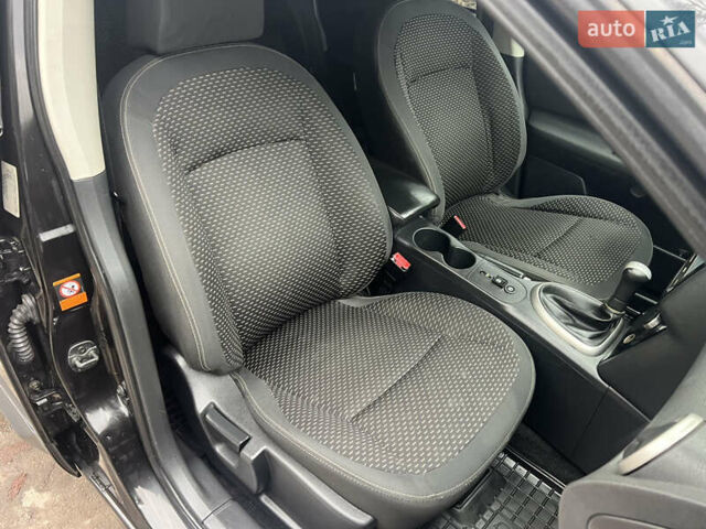 Черный Ниссан Кашкай, объемом двигателя 1.6 л и пробегом 212 тыс. км за 7499 $, фото 22 на Automoto.ua