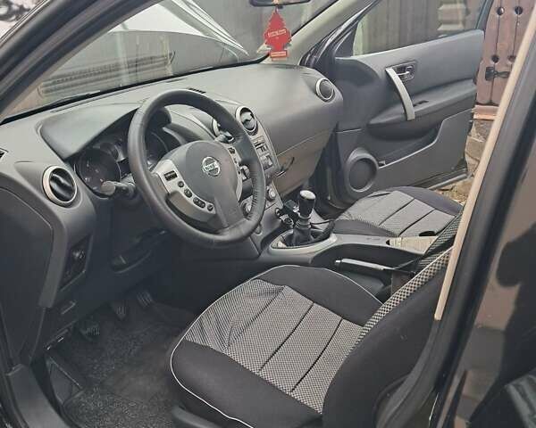 Черный Ниссан Кашкай, объемом двигателя 1.5 л и пробегом 262 тыс. км за 7600 $, фото 11 на Automoto.ua