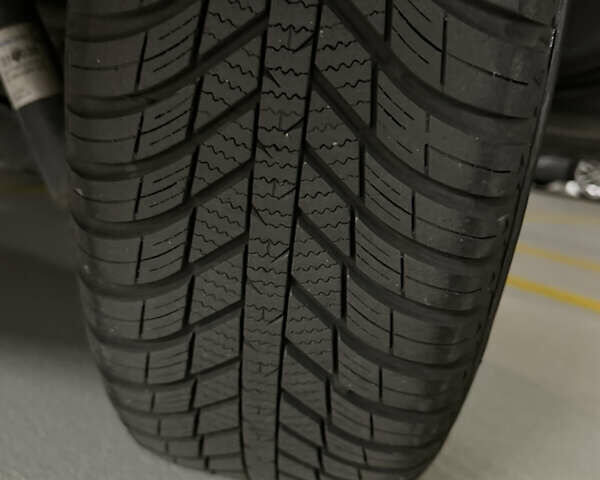 Черный Ниссан Кашкай, объемом двигателя 2 л и пробегом 248 тыс. км за 4690 $, фото 13 на Automoto.ua