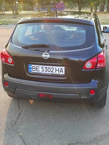 Черный Ниссан Кашкай, объемом двигателя 1.6 л и пробегом 260 тыс. км за 8300 $, фото 3 на Automoto.ua