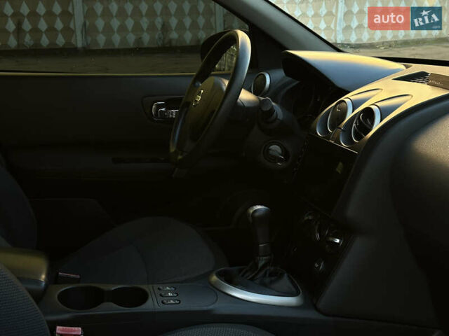 Черный Ниссан Кашкай, объемом двигателя 1.6 л и пробегом 142 тыс. км за 8900 $, фото 15 на Automoto.ua