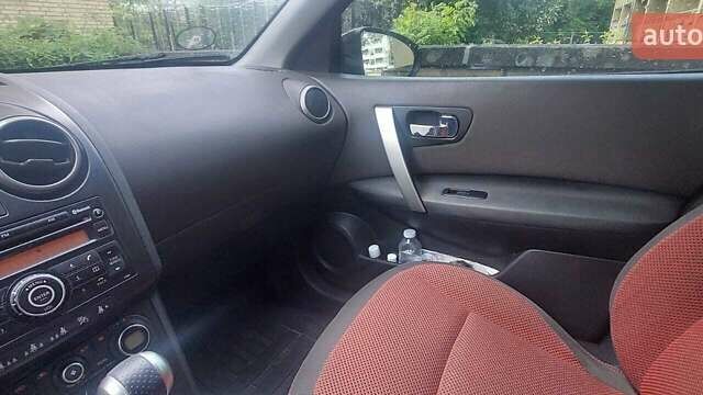 Черный Ниссан Кашкай, объемом двигателя 2 л и пробегом 118 тыс. км за 8999 $, фото 6 на Automoto.ua