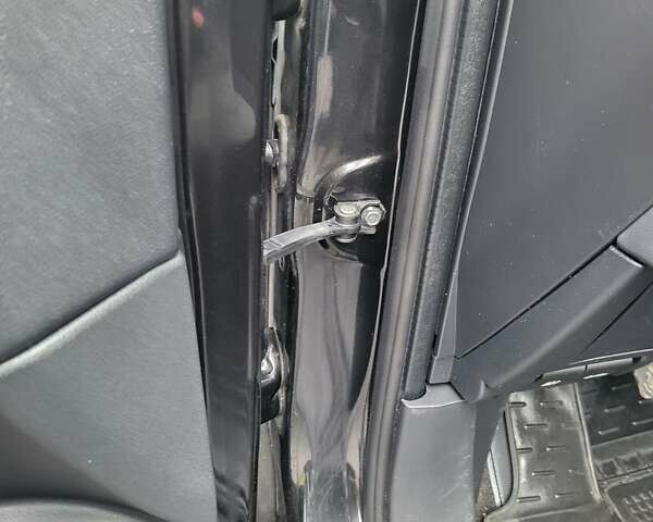 Черный Ниссан Кашкай, объемом двигателя 1.5 л и пробегом 239 тыс. км за 8900 $, фото 42 на Automoto.ua