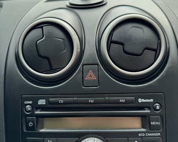 Черный Ниссан Кашкай, объемом двигателя 2 л и пробегом 251 тыс. км за 8500 $, фото 43 на Automoto.ua