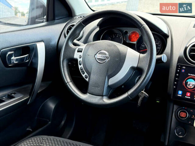 Черный Ниссан Кашкай, объемом двигателя 2 л и пробегом 300 тыс. км за 7600 $, фото 16 на Automoto.ua