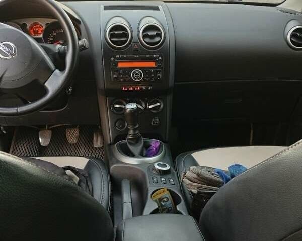 Черный Ниссан Кашкай, объемом двигателя 2 л и пробегом 216 тыс. км за 7279 $, фото 4 на Automoto.ua