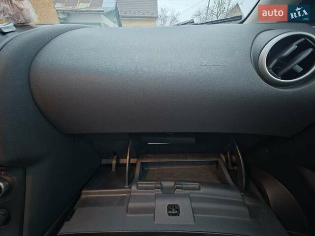 Чорний Ніссан Кашкай, об'ємом двигуна 2 л та пробігом 300 тис. км за 7900 $, фото 17 на Automoto.ua