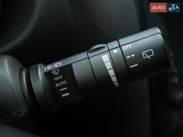 Черный Ниссан Кашкай, объемом двигателя 2 л и пробегом 175 тыс. км за 8400 $, фото 21 на Automoto.ua