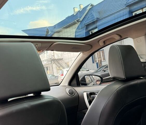 Черный Ниссан Кашкай, объемом двигателя 2 л и пробегом 270 тыс. км за 8750 $, фото 4 на Automoto.ua