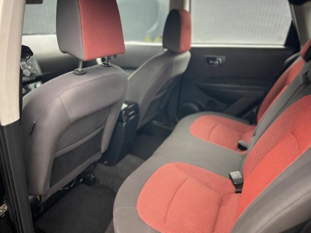 Черный Ниссан Кашкай, объемом двигателя 1.5 л и пробегом 240 тыс. км за 8000 $, фото 10 на Automoto.ua