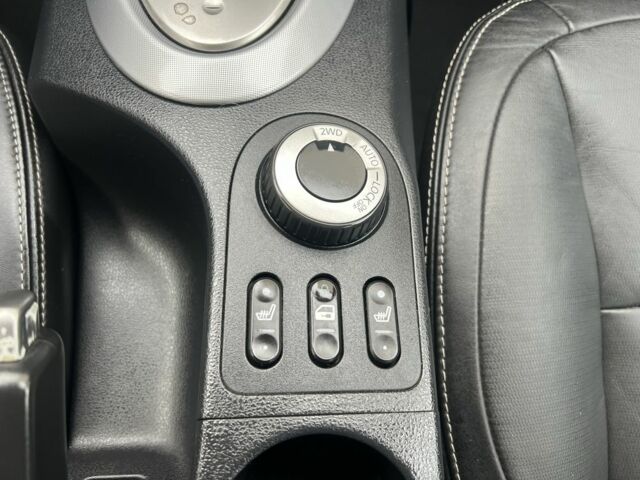 Черный Ниссан Кашкай, объемом двигателя 2 л и пробегом 127 тыс. км за 8700 $, фото 22 на Automoto.ua