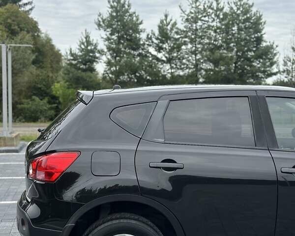 Черный Ниссан Кашкай, объемом двигателя 2 л и пробегом 225 тыс. км за 8600 $, фото 4 на Automoto.ua