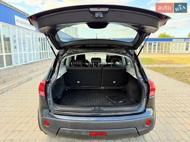 Черный Ниссан Кашкай, объемом двигателя 2 л и пробегом 300 тыс. км за 7600 $, фото 7 на Automoto.ua