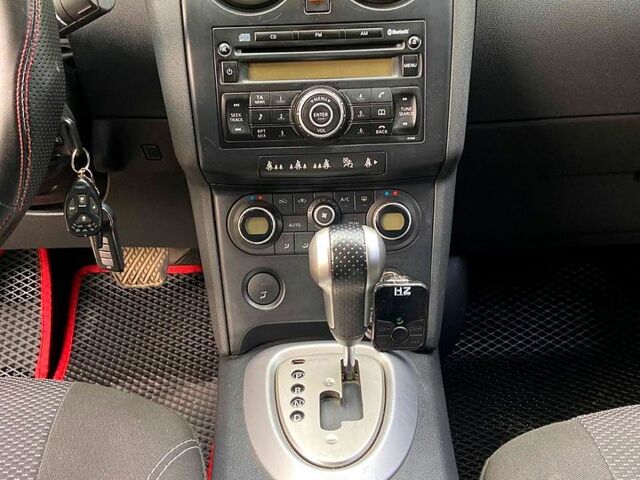 Черный Ниссан Кашкай, объемом двигателя 2 л и пробегом 190 тыс. км за 7900 $, фото 11 на Automoto.ua