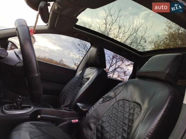 Черный Ниссан Кашкай, объемом двигателя 1.5 л и пробегом 310 тыс. км за 9600 $, фото 7 на Automoto.ua