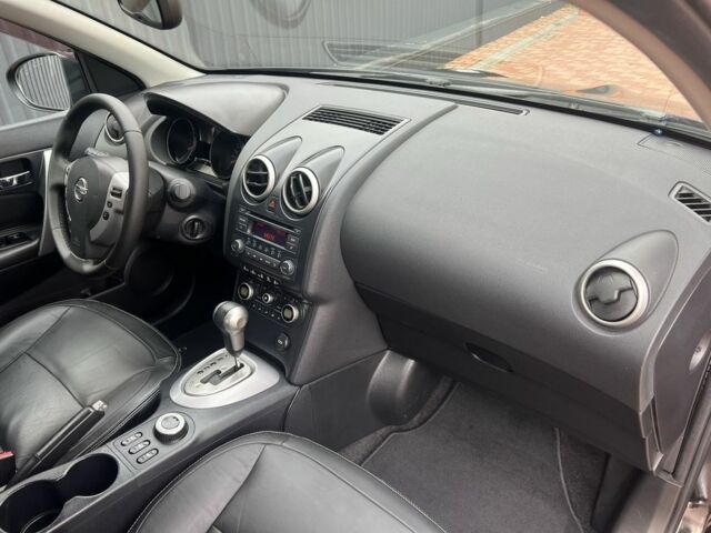 Черный Ниссан Кашкай, объемом двигателя 2 л и пробегом 127 тыс. км за 8700 $, фото 15 на Automoto.ua