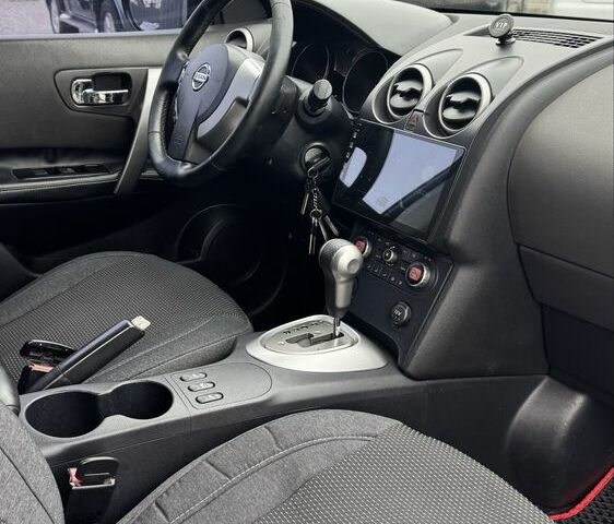 Черный Ниссан Кашкай, объемом двигателя 2 л и пробегом 215 тыс. км за 8300 $, фото 17 на Automoto.ua