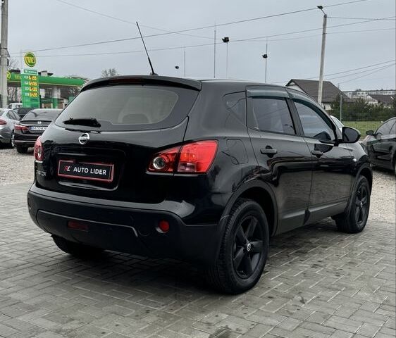 Черный Ниссан Кашкай, объемом двигателя 2 л и пробегом 215 тыс. км за 8300 $, фото 3 на Automoto.ua