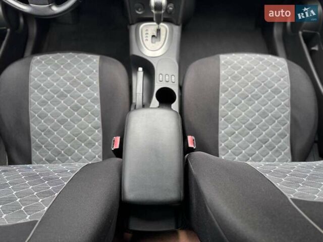 Чорний Ніссан Кашкай, об'ємом двигуна 2 л та пробігом 167 тис. км за 8200 $, фото 46 на Automoto.ua