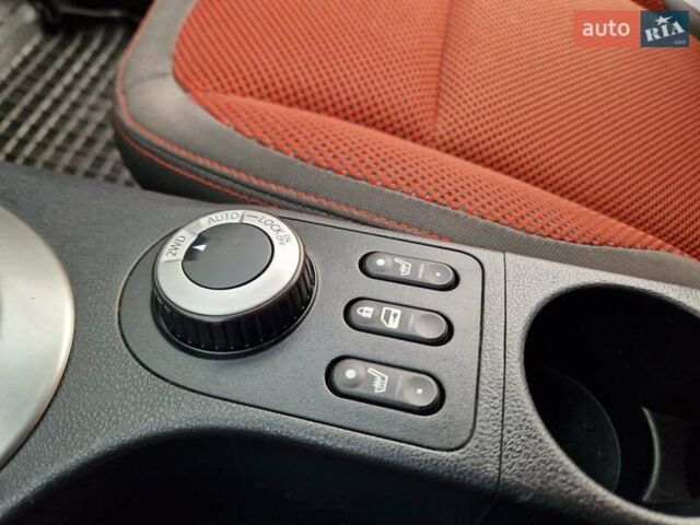 Черный Ниссан Кашкай, объемом двигателя 2 л и пробегом 65 тыс. км за 10400 $, фото 69 на Automoto.ua