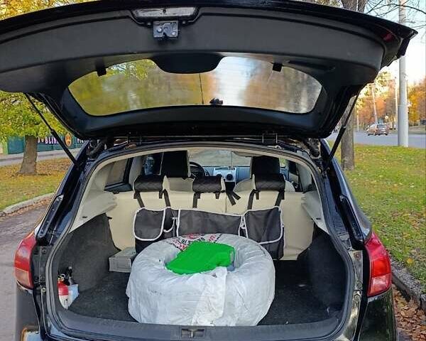 Черный Ниссан Кашкай, объемом двигателя 2 л и пробегом 249 тыс. км за 8000 $, фото 1 на Automoto.ua