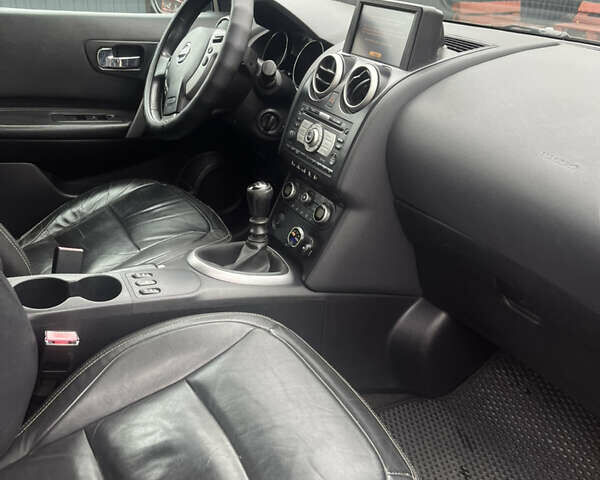 Черный Ниссан Кашкай, объемом двигателя 1.5 л и пробегом 244 тыс. км за 8500 $, фото 10 на Automoto.ua