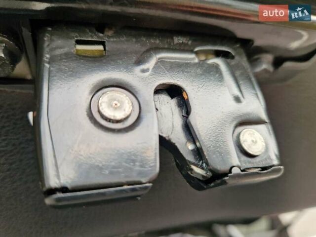 Черный Ниссан Кашкай, объемом двигателя 2 л и пробегом 65 тыс. км за 10400 $, фото 82 на Automoto.ua