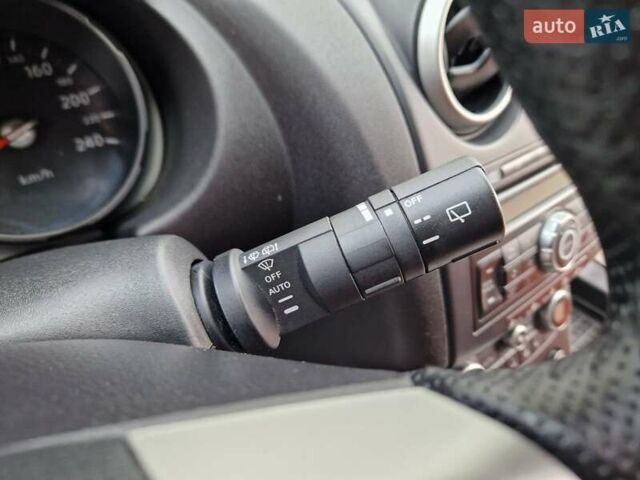 Черный Ниссан Кашкай, объемом двигателя 2 л и пробегом 65 тыс. км за 10400 $, фото 74 на Automoto.ua