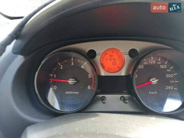 Черный Ниссан Кашкай, объемом двигателя 2 л и пробегом 219 тыс. км за 9300 $, фото 5 на Automoto.ua