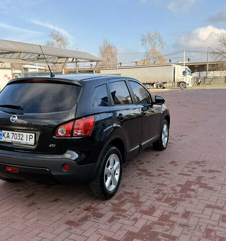 Черный Ниссан Кашкай, объемом двигателя 2 л и пробегом 270 тыс. км за 8750 $, фото 2 на Automoto.ua