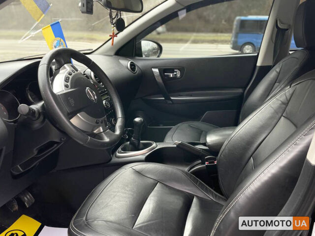 Черный Ниссан Кашкай, объемом двигателя 1.6 л и пробегом 284 тыс. км за 10300 $, фото 7 на Automoto.ua